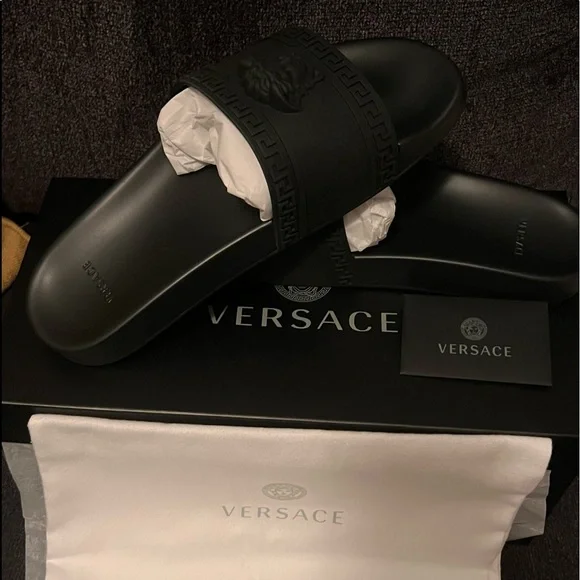 Brand New Authentic Versace Slides NEW Auth Versace Youth Kids Unisex Boys Girls Medusa Slide  main image 2